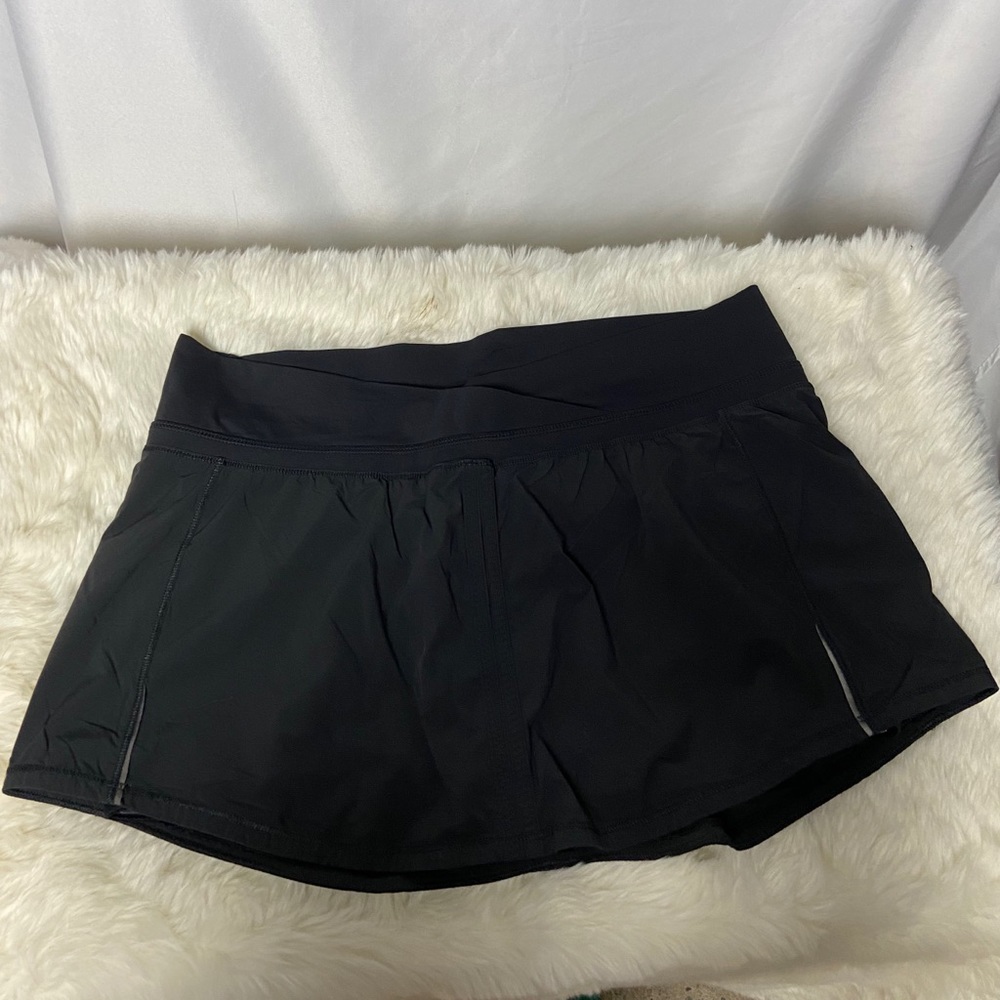 Black lululemon skirt
